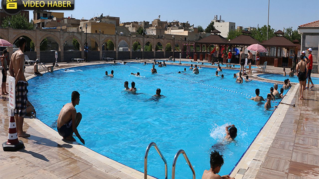 5 Yıldızlı Otel Konforunda Yüzme Havuzları
