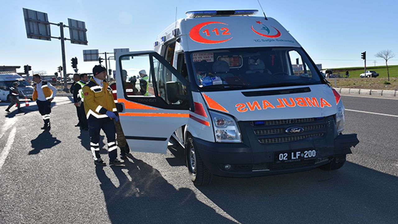 Şanlıurfa'da otomobilin çarptığı inşaat işçisi hayatını kaybetti