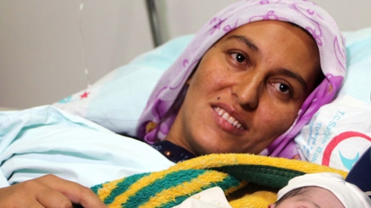 Kahramanmaraş'ta yeni yılın ilk bebeği “Emine Sümeyye“ oldu