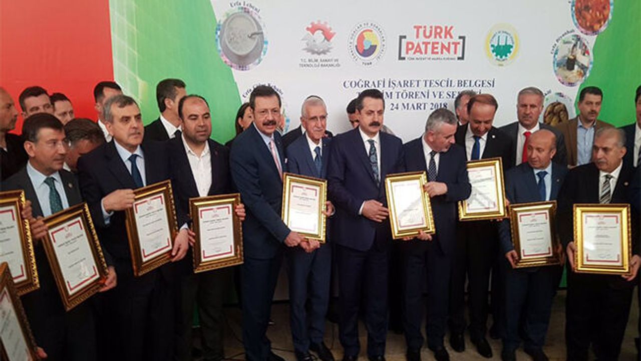 Urfa'nın 13 yöresel ürünün tescil belgesi teslim edildi