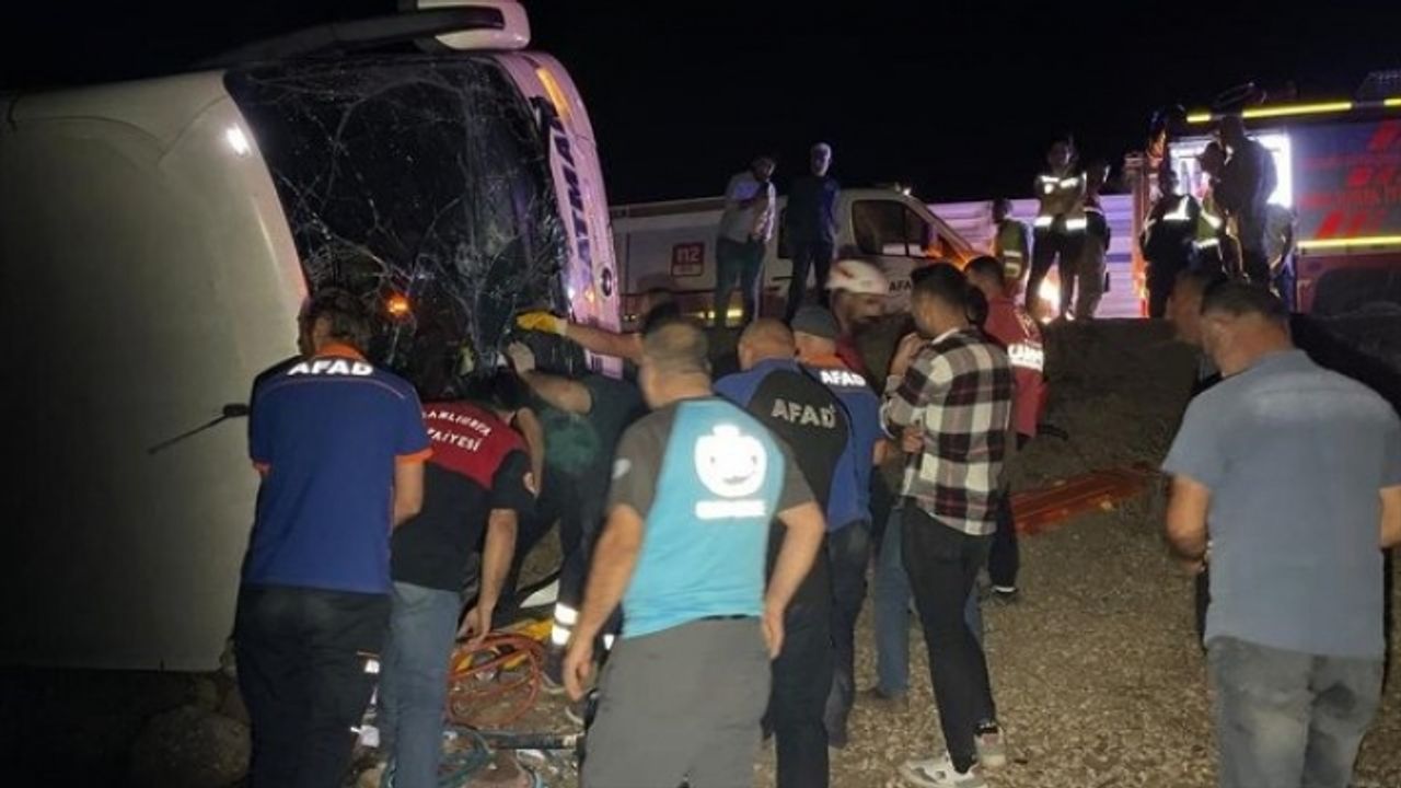 Şanlıurfa'da Minibüs Kaza Yaptı 6 Yaralı