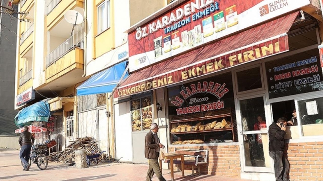 Kahramanmaraş'ta esnaf dükkanlarını açmaya başladı