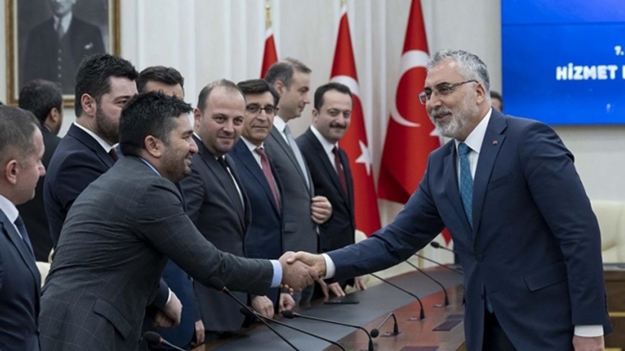 Bakan Işıkhan'dan kamu görevlilerinin maaşlarına zam açıklaması