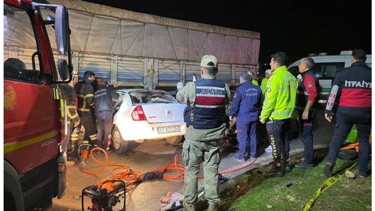 Şanlıurfa'da tır ile otomobil çarpıştı: 3 ölü 2 yaralı