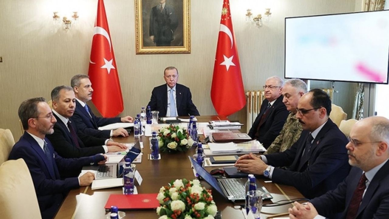 "Türkiye güney sınırları boyunca bir 'teröristan' kurulmasına izin vermeyecek"