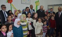Suriyeliler İçin Okul Açıldı