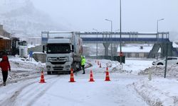 Antalya-Konya yolu tır geçişlerine kapatıldı