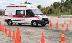 112 Acil servis ambulans sürücülerine zorlu trafik eğitimi