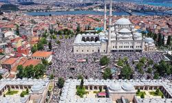 Ustaosmanoğlu'nu son yolculuğuna on binler uğurladı