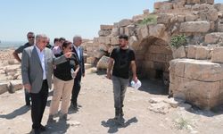 Tarihi Urfa Kalesinde kazı çalışmaları devam ediyor