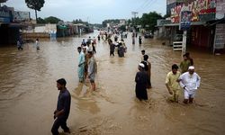 Pakistan'da 1033 kişi hayatını kaybetti