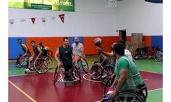 Şanlıurfalı engelli gençler, basketbol takımını sırtlıyor