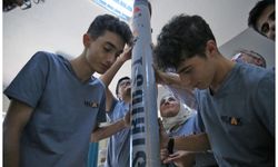 Şanlıurfalı öğrenciler tasarladıkları roketi fırlatılmaya hazırlanıyor