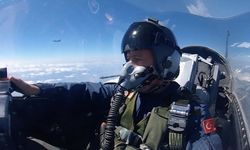 F-16 kokpitinden Çanakkale Şehitler Abidesi'ni selamladı