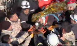 Kahramanmaraş'ta 198 saat sonra 2 kişi enkazdan kurtarıldı