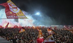 Galatasaray'a şampiyonluk kupasını, Büyükekşi verecek