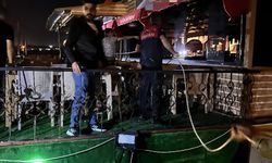 Birecik'te yüzer restoranın halatı koptu