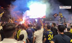 Fenerbahçe taraftarları Şanlıurfa'da THY Avrupa Ligi şampiyonluğunu kutladı