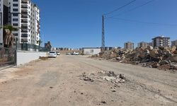 Karaköprü'de vatandaşlardan belediyeye yol tepkisi