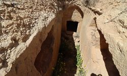 Şanlıurfa'da bulunan kaya mezarı kayıt altına alındı