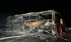 Şanlıurfa'ya gelen yolcu otobüsü yandı