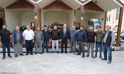 Başkan Gülpınar Yenilenen Pazar Yerini Ziyaret Etti