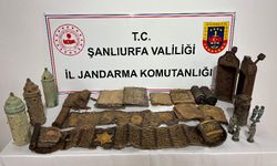 Şanlıurfa'da tarihi eser olduğu değerlendirilen 11 kitabe ve 4 heykel ele geçirildi