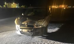 Şanlıurfa'da hafif ticari araçla otomobil çarpıştı: 2'si polis 4 kişi yaralandı