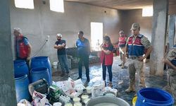Şanlıurfa'da tüketime uygun olmayan 1 ton süt imha edildi