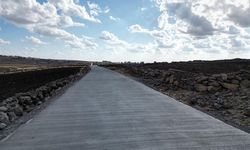 Büyükşehir, Siverek kırsalında beton yol çalışmalarını sürdürüyor