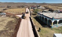 Büyükşehir, Siverek kırsalında yolları baştan aşağı yeniliyor