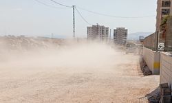 Karaköprü'de bozuk yol tepkisi