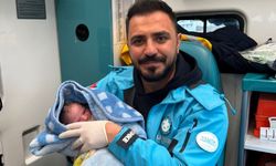 Ambulansta Dünyaya Gelen Bebek, Hayatını Kurtaran ATT’nin Adını Taşıyor