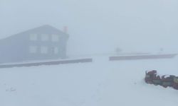 Karacadağ'a mevsimin ilk karı yağdı