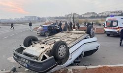 Şanlıurfa'da iki otomobilin çarpıştığı kazada iki kişi yaralandı