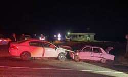 Şanlıurfa'da iki otomobilin çarpıştığı kazada 7 kişi yaralandı