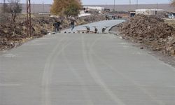 Büyükşehir, Siverek'te beton yol atağını sürdürüyor