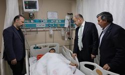 Başkan Gülpınar'dan yaralı öğrencilere ziyaret