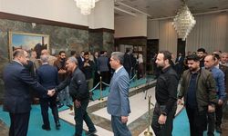 Başkan Gülpınar, Büyükşehir Belediyesi Personeliyle Bayramlaştı