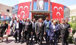 Vekil Özyavuz, Diyarbakır Kayapınar İlçe Kongresi’ne Divan Başkanı Olarak Katıldı