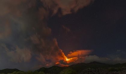 Etna Yanardağı yeniden faaliyete geçti