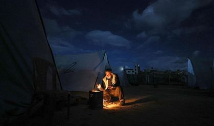 Zorluklar içinde hayatlarını sürdürmeye çalışıyorlar