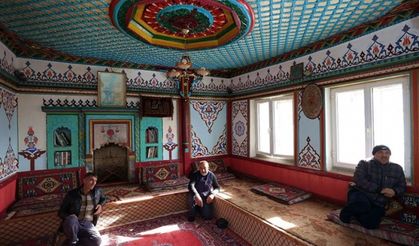 150 yıllık köy odalarında buluşma geleneği sürdürülüyor