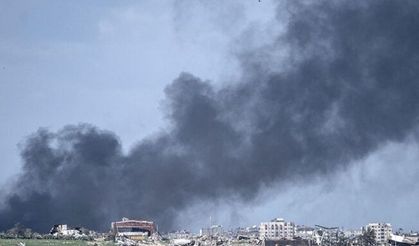 İsrail askerleri, sığınmacı çadırlarını ateşe verdi