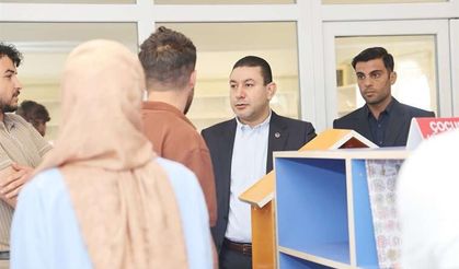Başkan Özyavuz Kütüphanede Öğrencilerle Bir Araya Geldi