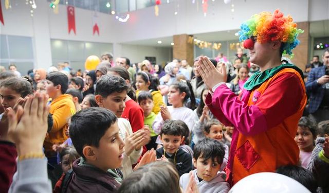 Karaköprü'de Ramazan Şenliklerinde Çocuklar Doyasıya Eğlendi