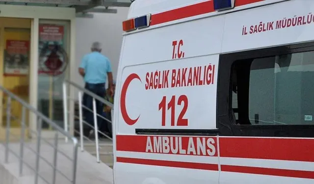 Şanlıurfa'da kamyonet ile otomobilin çarpıştıştı: kazada 10 kişi yaralandı