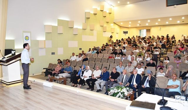 HRÜ'de Üstün Yetenekliler Eğitim Paneli