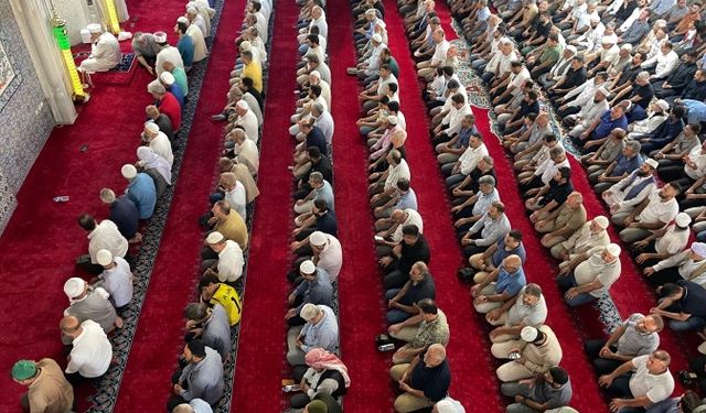 Heniyye için Şanlıurfa'da gıyabi cenaze namazı kılındı