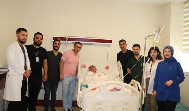 Şanlıurfa'da 93 yaşındaki hastaya ERCP operasyonu